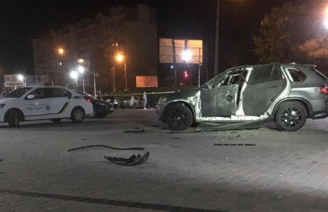 В Ивано-Франковске прогремел взрыв: из гранатомета обстреляли автомобиль