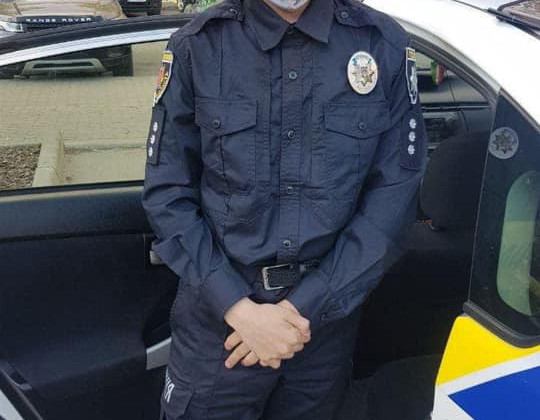 У Запоріжжі неповнолітній одягнув поліцейську форму задля наведення порядку в місті