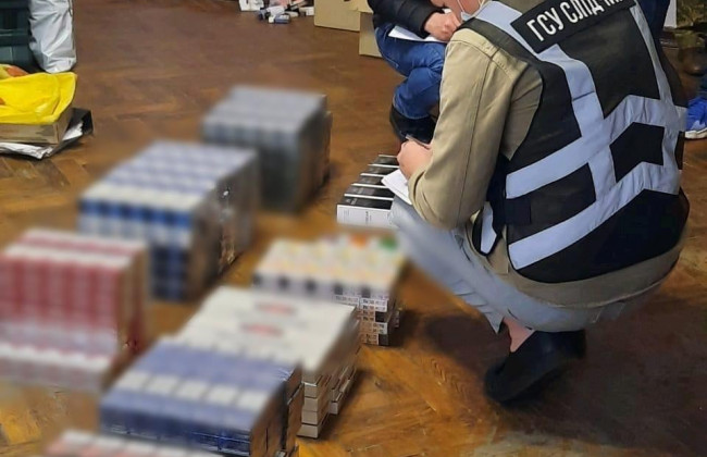 Правоохоронці перекрили канал постачання контрафакту з ТОТ