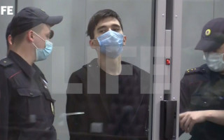 Теракт в казанской школе: стрелка арестовали на два месяца
