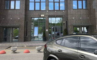 Обыски ГБР у Александра Тупицкого: доступ в дом закрыт