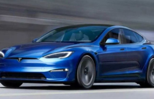 Tesla Model S побила мировой рекорд на дистанции 1/4 мили