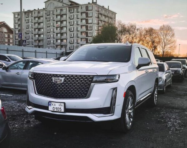 В Украине заметили новейший Cadillac за 4 млн