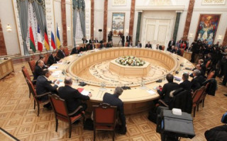 Порушення режиму припинення вогню та обмін полоненими: що розглянуть на засіданнях ТКГ