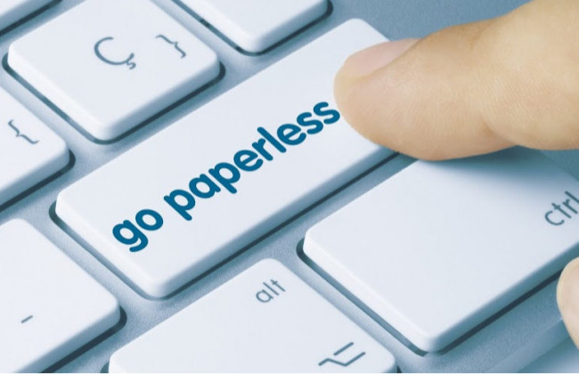 Україна увійде в режим paperless 24 серпня, – Зеленський