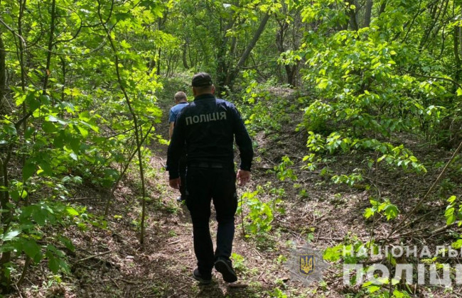 Поссорился с родными и ушел из дома: под Одессой нашли повешенным 14-летнего подростка