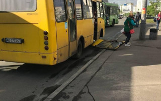 В Киеве маршрутка «потеряла» двери