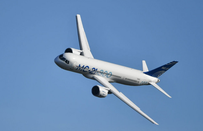 Зеленский потребовал найти способ забрать застрявших в Непале украинцев