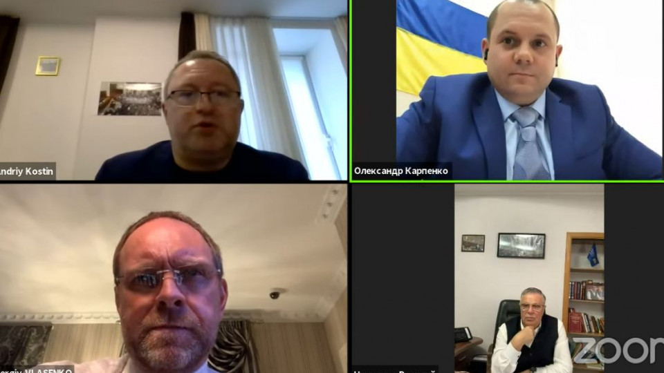 В СБУ рассказали, зачем Зеленский хочет забрать у судов право приостанавливать запрет на въезд иностранцев в Украину