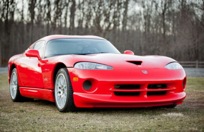 Назвали самый опасный спортивный автомобиль современности