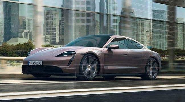 Porsche готовит два новых Тайкана: видео