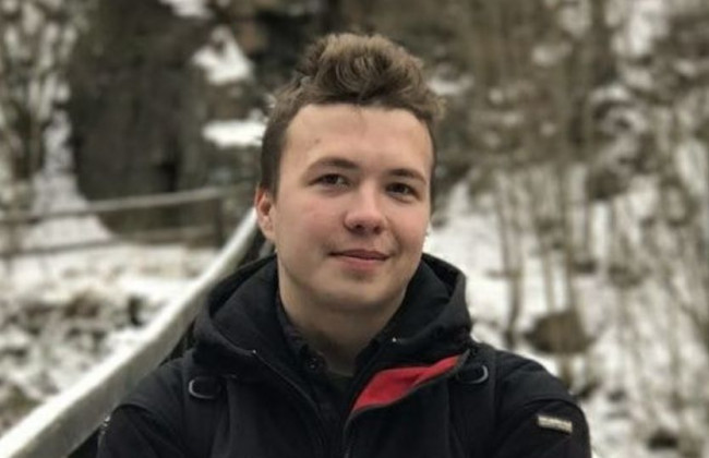 В аэропорту Минска задержали основателя Nexta