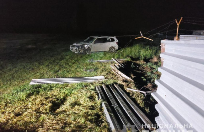 Под Запорожьем пьяный охранник угнал автомобиль и попал на нем в ДТП: фото