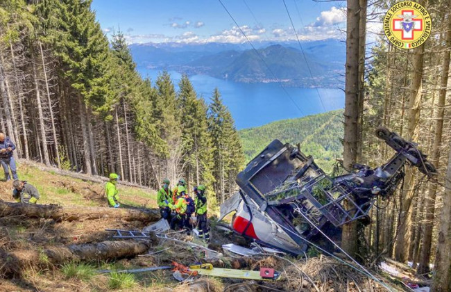 Трое арестованы из-за катастрофы на итальянской канатной дороге: аварийный тормоз был отключен