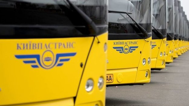 Киевпастранс заплатит 300 тысяч грн морального ущерба пассажирке, которая выпала из троллейбуса