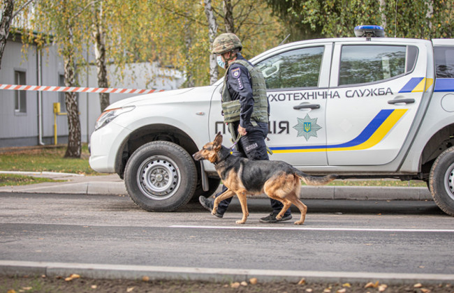 Киянину, який «замінував» Північний міст, повідомлено про підозру