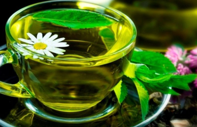 Назвали напитки, которые подавляют COVID-19