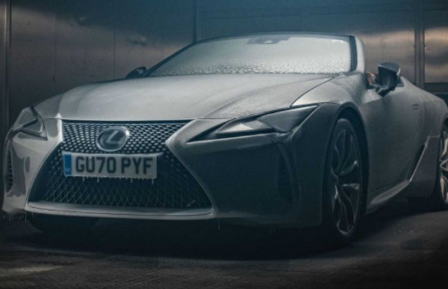 Lexus LC на 12 часов закрыли в холодильнике: что произошло с автомобилем, видео