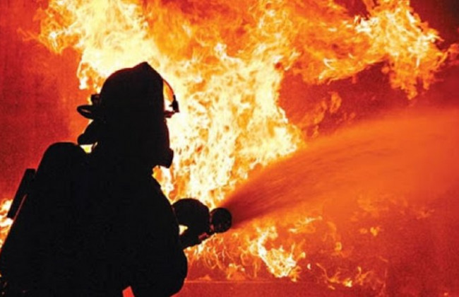 В Киеве на последних этажах многоэтажки возник пожар