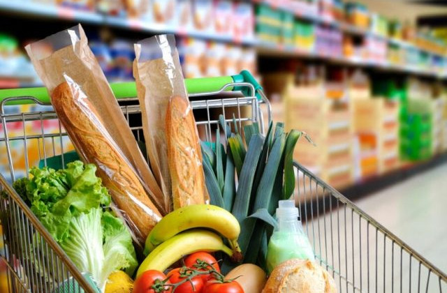 В Украине хотят снизить цены на продукты: что может подешеветь