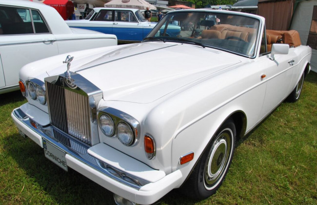 В Украине засветился роскошный кабриолет Rolls-Royce