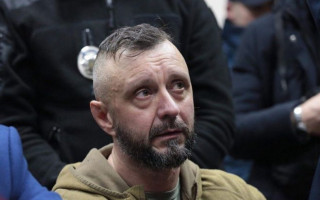Суд залишив Андрія Антоненка під цілодобовим домашнім арештом