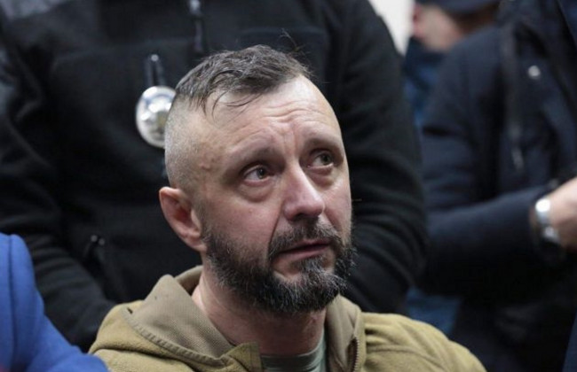 Суд залишив Андрія Антоненка під цілодобовим домашнім арештом