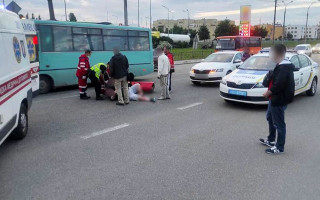 У Києві ДТП за участі п’яної водійки закінчилася бійкою: одного з учасників забрала швидка