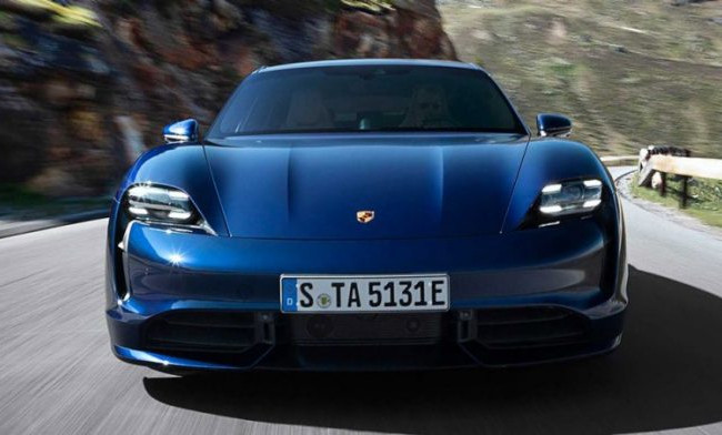 Доступный спорткар на электротяге: в Porsche анонсировали новинку