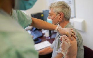 Украинцы, получившие две дозы вакцины Sinovac, получат международный сертификат вакцинации
