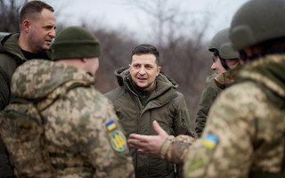 Президент ввел в действие решение СНБО об активизации процесса мирного урегулирования на Донбассе