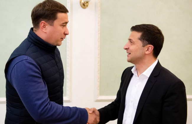 Тех, кто массово бесплатно приватизировал землю, ждут санкции СНБО: Зеленский и Лещенко анонсировали «восстановление справедливости»
