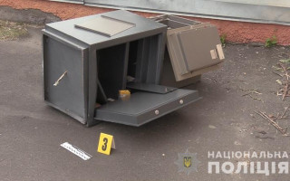 У Києві затримали грабіжників: вкрали з офісу сейфи з грошима