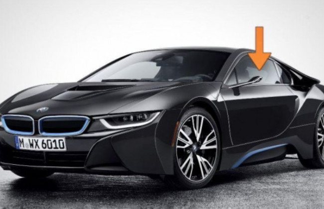 BMW заменяет наружные зеркала заднего вида на специальные проекторы