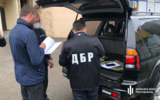 Шість митників допомогли імпортеру уникнути сплати акцизного податку: завдали збитків на 17 млн грн