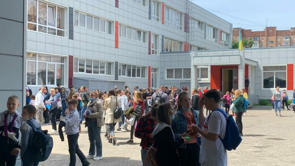 В Харькове из-за выходки школьницы эвакуировали школу