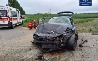 В Обухівському районі сталася серйозна ДТП за участю двох авто