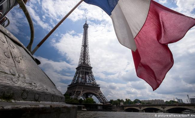 Франция разработала стратегию открытия границ