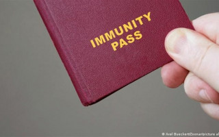 Міжнародне свідоцтво про вакцинацію та COVID-паспорт: у чому різниця