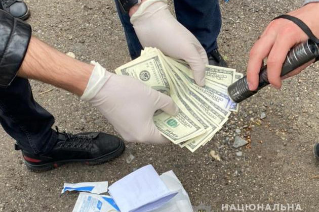 1500 доларів за звільнення від служби: на Тернопільщині затримали війсковослужбовця