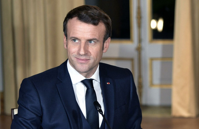 Макрон получил пощечину во время поездки по стране