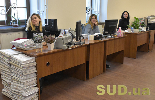 На каждую должность в аппарате Верховного Суда претендуют в среднем более 50 человек