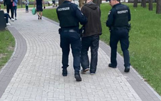 В Киеве бывший заключенный бегал за прохожими с ножом