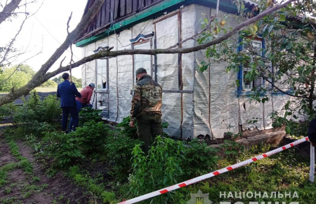 В Житомирской области расстреляли супружескую пару: в соседней комнате находилась дочь