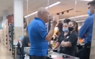 В Запорожье покупатель устроил скандал, потому что не получил 1 копейку сдачи