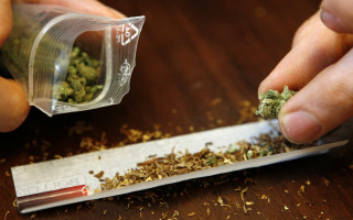 «Косяки» за прививки: в штате Вашингтон решили угощать марихуаной всех, кто вакцинировался