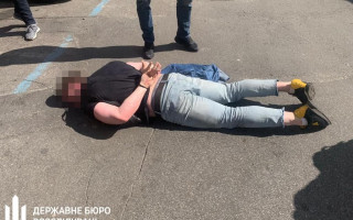 У Києві співробітник ДСНС видавав документи пожежної безпеки за «подяку» у 70 тисяч доларів