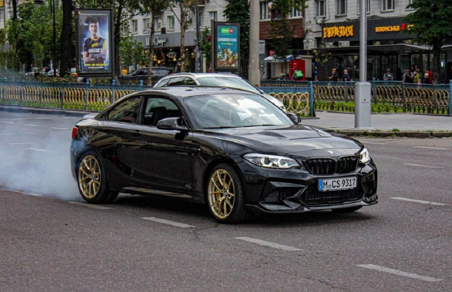 В Украине заметили редчайший заряженный спорткар BMW