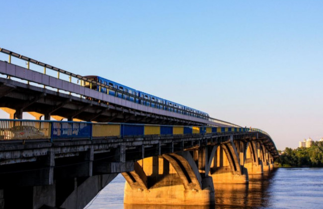 Коли відремонтують столичний міст Метро: відповідь КМДА