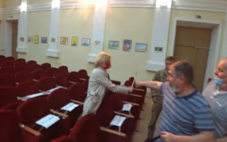 Под Киевом напали на депутата: опубликовано видео